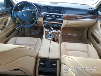 Zdjęcie 8 z 12 samochodu: 2012 BMW 528 XI VIN:WBAXH5C55CDW10305 - miniatura