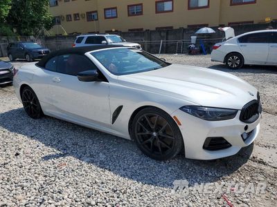 Czwarte zdjęcie samochodu z boku: 2024 BMW M850XI VIN:WBAFY4C08RCR10848 - miniatura