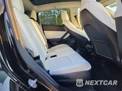 Zdjęcie 10 z 12 samochodu: 2021 TESLA MODEL Y VIN:5YJYGAEEXMF130903 - miniatura