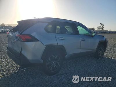 Trzecie zdjęcie samochodu z tyłu: 2022 TOYOTA RAV4 XLE PREMIUM VIN:4T3B6RFV4NU096197 - miniatura