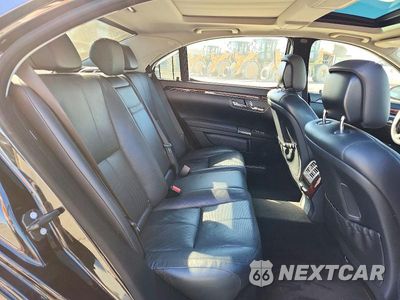 Zdjęcie 10 z 12 samochodu: 2007 MERCEDES-BENZ S 550 VIN:WDDNG71X57A135572 - miniatura