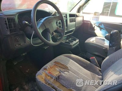Zdjęcie 8 z 12 samochodu: 2004 GMC SAVANA CUTAWAY G3500 VIN:1GDJG31U541193986 - miniatura