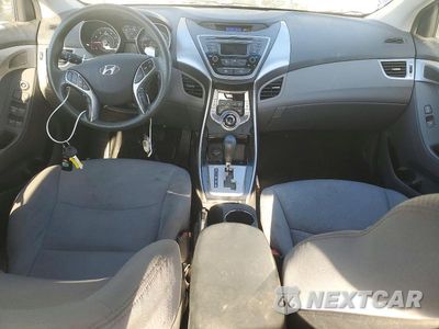 Zdjęcie 8 z 12 samochodu: 2013 HYUNDAI ELANTRA GLS VIN:5NPDH4AE2DH410481 - miniatura