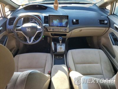 Zdjęcie 8 z 12 samochodu: 2010 HONDA CIVIC LX VIN:2HGFA1F58AH567023 - miniatura