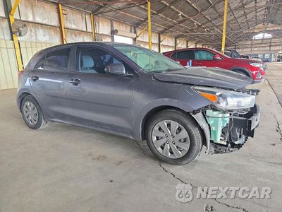 Czwarte zdjęcie samochodu z boku: 2020 KIA RIO 5-DOOR S VIN:3KPA25ADXLE307930 - miniatura