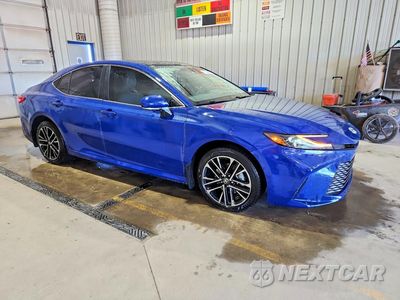 Czwarte zdjęcie samochodu z boku: 2025 TOYOTA CAMRY XLE VIN:4T1DBADK3SU036351 - miniatura