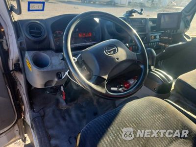 Zdjęcie 8 z 12 samochodu: 2018 HINO 195 BOX TRUCK VIN:JHHSDM2H6JK006346 - miniatura