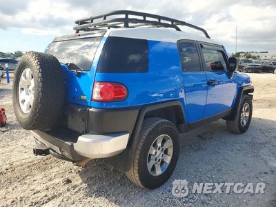 Trzecie zdjęcie samochodu z tyłu: 2007 TOYOTA FJ CRUISER BASE VIN:JTEBU11F970063058 - miniatura