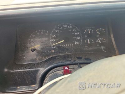 Zdjęcie 9 z 12 samochodu: 1997 CHEVROLET GMT-400 BOX TRUCK VIN:1GCGK24R3VE267866 - miniatura