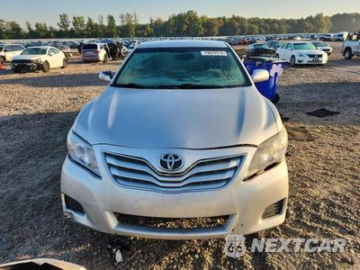 Piąte zdjęcie samochodu w środku: 2011 TOYOTA CAMRY LE VIN:4T1BF3EK2BU193813 - miniatura