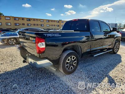 Trzecie zdjęcie samochodu z tyłu: 2017 TOYOTA TUNDRA SR5 VIN:5TFRM5F17HX116212 - miniatura