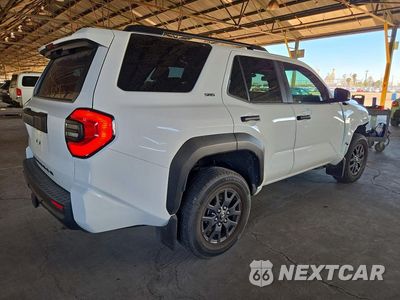 Trzecie zdjęcie samochodu z tyłu: 2025 TOYOTA 4RUNNER SR5 VIN:JTEVA5BR4S5041471 - miniatura