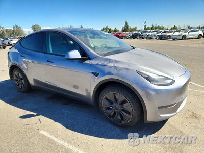 Czwarte zdjęcie samochodu z boku: 2025 TESLA MODEL Y VIN:7SAYGDED9SF320183 - miniatura