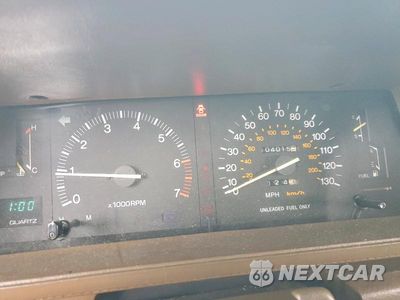 Zdjęcie 9 z 12 samochodu: 1986 TOYOTA CAMRY LE VIN:JT2SV16E2G0517886 - miniatura