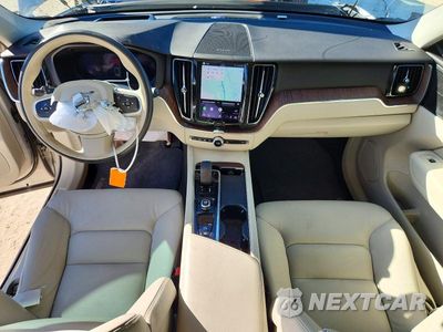 Zdjęcie 8 z 13 samochodu: 2022 VOLVO XC60 B5 MOMENTUM VIN:YV4L12DK4N1967176 - miniatura