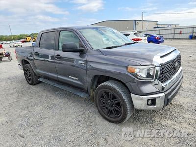 Czwarte zdjęcie samochodu z boku: 2020 TOYOTA TUNDRA SR5 VIN:5TFDY5F17LX954375 - miniatura