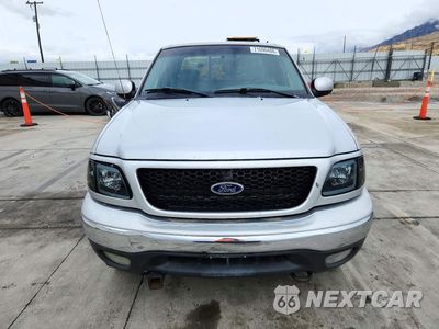 Piąte zdjęcie samochodu w środku: 2003 FORD F150 VIN:1FTRX08L53KB59235 - miniatura