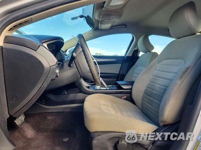 Zdjęcie 7 z 12 samochodu: 2017 FORD FUSION S VIN:3FA6P0G75HR274014 - miniatura