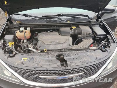 Zdjęcie 12 z 13 samochodu: 2018 CHRYSLER PACIFICA TOURING L VIN:2C4RC1BG1JR352834 - miniatura