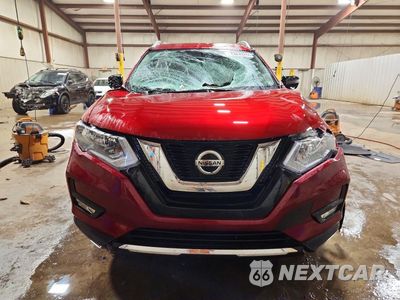 Piąte zdjęcie samochodu w środku: 2018 NISSAN ROGUE SV VIN:5N1AT2MV1JC826395 - miniatura
