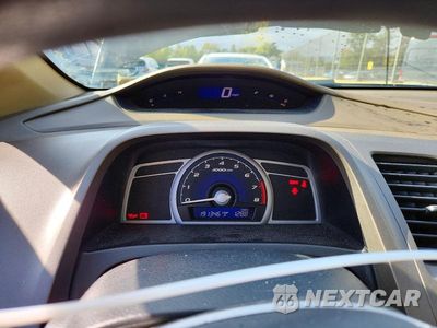 Zdjęcie 9 z 12 samochodu: 2006 HONDA CIVIC EX VIN:2HGFG11846H575868 - miniatura