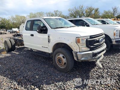 Czwarte zdjęcie samochodu z boku: 2022 FORD F550 SUPER DUTY VIN:1FD0X5HT7NED90155 - miniatura