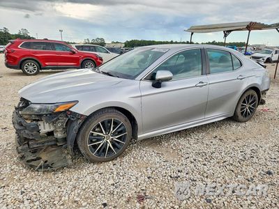 2021 TOYOTA CAMRY SE 4T1G11AK5MU611735 - główne zdjęcie licytacji z USA - miniatura