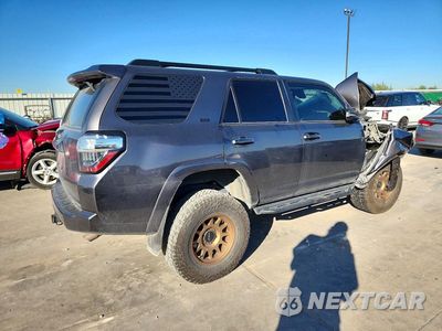 Trzecie zdjęcie samochodu z tyłu: 2021 TOYOTA 4RUNNER SR5 PREMIUM VIN:JTENU5JR9M5965092 - miniatura