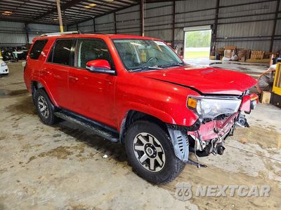 Czwarte zdjęcie samochodu z boku: 2018 TOYOTA 4RUNNER TRD OFF-ROAD PREMIUM VIN:JTEBU5JR0J5488325 - miniatura