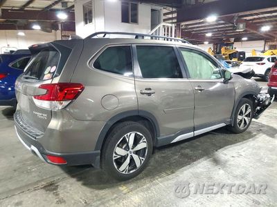 Trzecie zdjęcie samochodu z tyłu: 2021 SUBARU FORESTER TOURING VIN:JF2SKAXC2MH404144 - miniatura