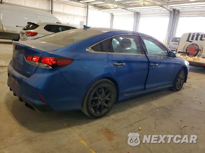 Trzecie zdjęcie samochodu z tyłu: 2018 HYUNDAI SONATA SPORT 2.0T VIN:5NPE34AB9JH637297 - miniatura
