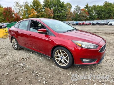 Czwarte zdjęcie samochodu z boku: 2015 FORD FOCUS SE VIN:1FADP3F29FL283955 - miniatura