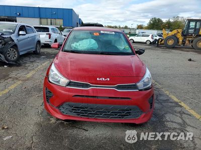 Piąte zdjęcie samochodu w środku: 2023 KIA RIO S VIN:3KPA24AD3PE526065 - miniatura