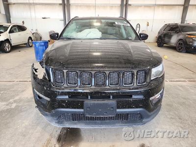 Piąte zdjęcie samochodu w środku: 2018 JEEP COMPASS LATITUDE VIN:3C4NJDBB0JT432889 - miniatura