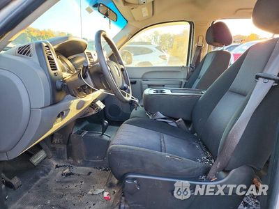 Zdjęcie 7 z 12 samochodu: 2011 CHEVROLET SILVERADO K2500 HEAVY DUTY VIN:1GC1KVCG8BF101632 - miniatura