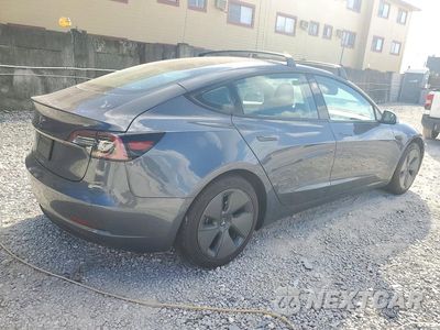 Trzecie zdjęcie samochodu z tyłu: 2021 TESLA MODEL 3 VIN:5YJ3E1EA5MF092610 - miniatura
