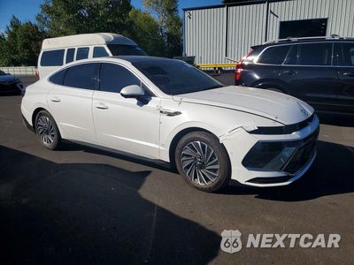 Czwarte zdjęcie samochodu z boku: 2025 HYUNDAI SONATA HYBRID LIMITED VIN:KMHL54JJ0SA127952 - miniatura