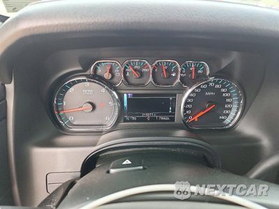 Zdjęcie 9 z 13 samochodu: 2020 CHEVROLET SUBURBAN K1500 LT VIN:1GNSKHKC6LR254134 - miniatura