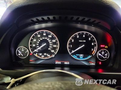 Zdjęcie 9 z 13 samochodu: 2016 BMW X5 XDR40E VIN:5UXKT0C59G0S77410 - miniatura