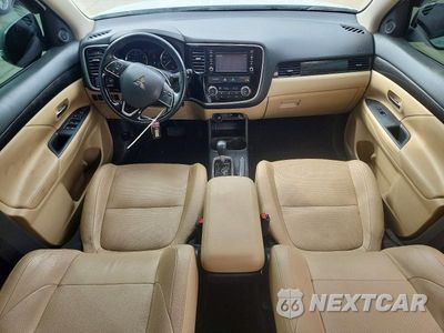Zdjęcie 8 z 13 samochodu: 2016 MITSUBISHI OUTLANDER SE VIN:JA4AD3A38GZ034190 - miniatura