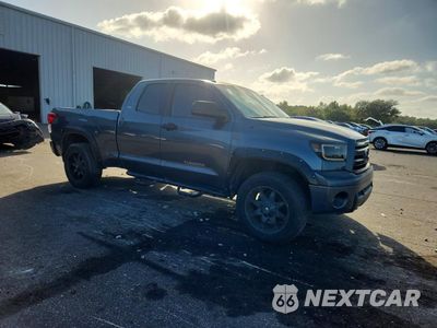 Czwarte zdjęcie samochodu z boku: 2010 TOYOTA TUNDRA DOUBLE CAB SR5 VIN:5TFRM5F19AX004842 - miniatura