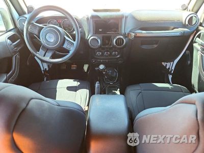 Zdjęcie 8 z 12 samochodu: 2014 JEEP WRANGLER UNLIMITED SPORT VIN:1C4BJWDG2EL317476 - miniatura