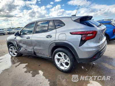 Drugie zdjęcie samochodu z przodu: 2025 CHEVROLET TRAX LS VIN:KL77LFEP0SC164152 - miniatura