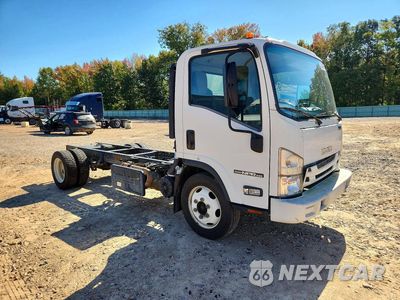 Czwarte zdjęcie samochodu z boku: 2020 ISUZU NPR XD - BOX TRUCK VIN:JALC4W162L7K00816 - miniatura