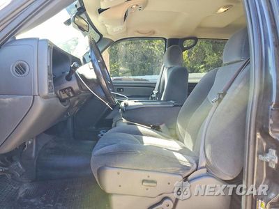 Zdjęcie 7 z 12 samochodu: 2005 GMC NEW SIERRA C1500 VIN:2GTEC13T051163803 - miniatura