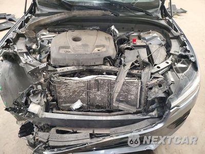 Zdjęcie 12 z 13 samochodu: 2021 VOLVO XC60 T5 R-DESIGN VIN:YV4102DM5M1839863 - miniatura