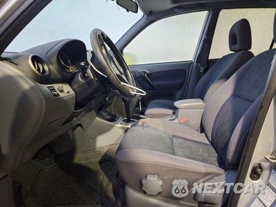 Zdjęcie 7 z 13 samochodu: 2003 TOYOTA RAV4 BASE VIN:JTEHH20V036097300 - miniatura