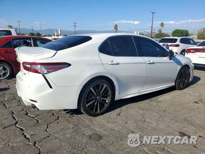 Trzecie zdjęcie samochodu z tyłu: 2018 TOYOTA CAMRY XSE VIN:4T1B61HK4JU030238 - miniatura