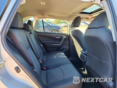Zdjęcie 11 z 14 samochodu: 2021 TOYOTA RAV4 XLE VIN:2T3W1RFV2MW169954 - miniatura