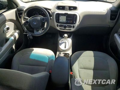 Zdjęcie 8 z 13 samochodu: 2018 KIA SOUL EV BASE VIN:KNDJP3AE2J7027401 - miniatura